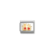Load image into Gallery viewer, COMPOSABLE CLASSIC LINK 030285/70 CATS WITH RED HEART IN 18K GOLD & ENAMEL