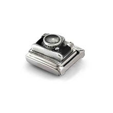 Load image into Gallery viewer, COMPOSABLE CLASSIC LINK 330204/44 CAMERA RELIEF IN SILVER & ENAMEL