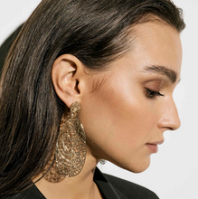Load image into Gallery viewer, LEAF OF LIGHT EARRINGS 243115/010 LARGE LEAF