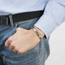 Load image into Gallery viewer, COMPOSABLE CLASSIC LINK 030209/47 BROTHERS IN 18K GOLD AND ENAMEL