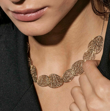 Load image into Gallery viewer, LEAF OF LIGHT NECKLACE 243111/010 SILVER LARGE LEAF
